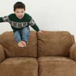 como reforzar comportamientos positivos al compartir el sofa 1